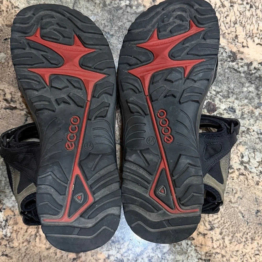 Ecco Black and Tan Men's Sandals